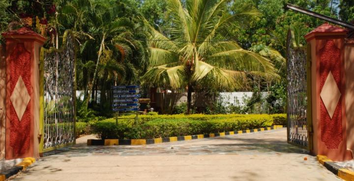 Gold Coins Club & Resort Kammasandra Exterior foto